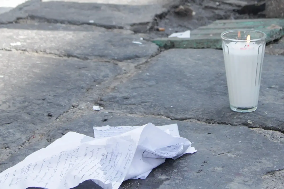 Abandonan cuerpo entambado en el Centro Histórico de Puebla