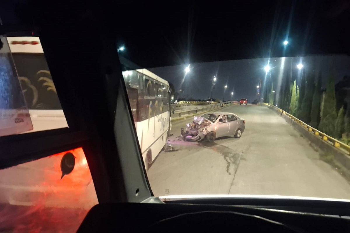 Borracho causa accidente en el Bulevar 18 de Noviembre