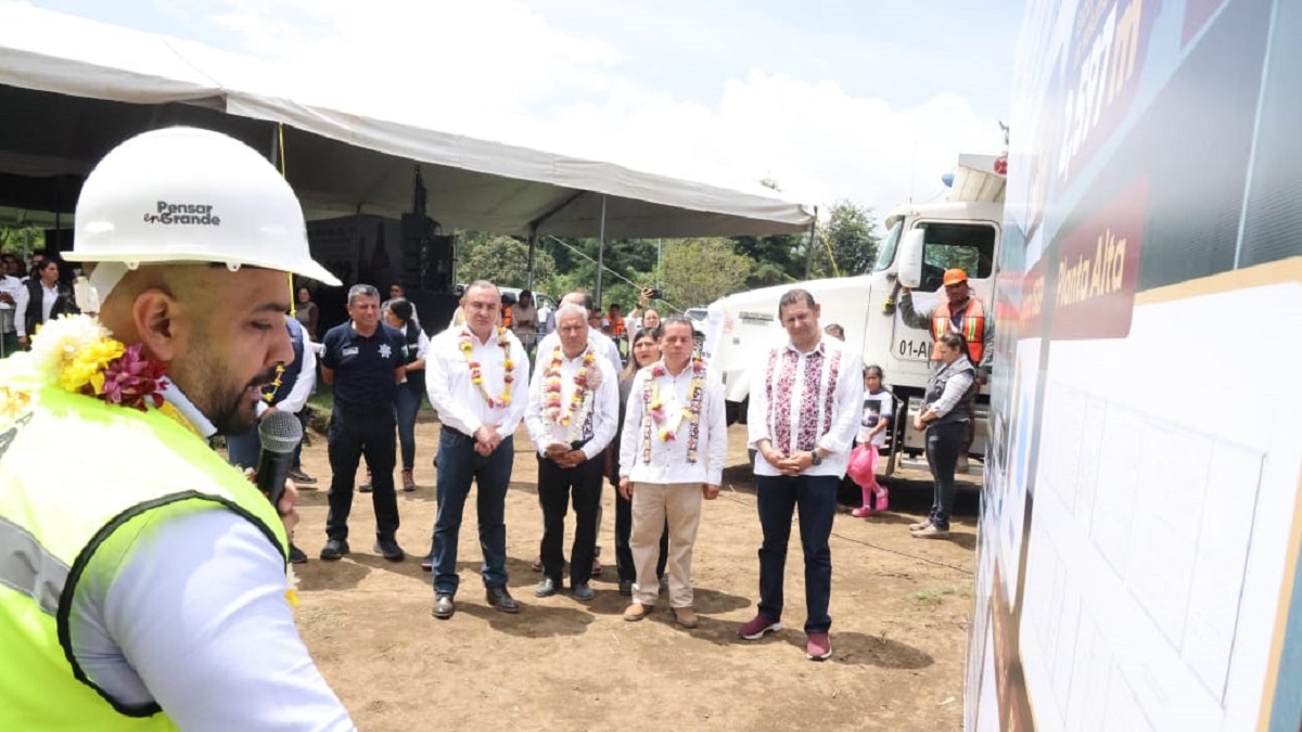 En Yaonáhuac, Armenta cumple sueño de la educación pública en salud para jóvenes indígenas