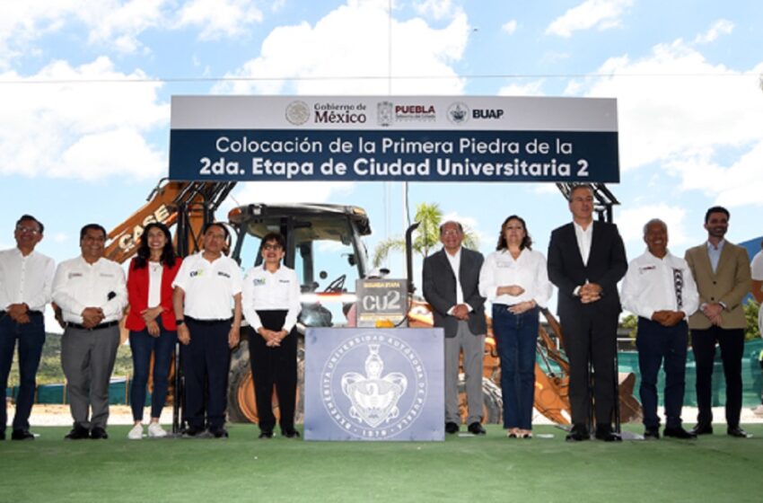 Encabeza la Rectora Lilia Cedillo colocación de la primera piedra de la segunda etapa de CU2