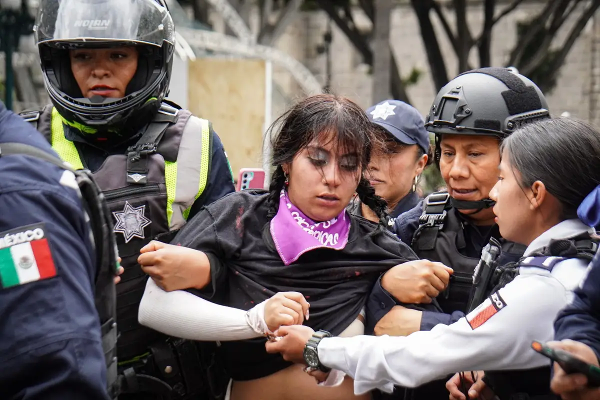 Feministas detenidas en Puebla están a disposición de la FGR; Gobierno estatal vigilará que las respeten