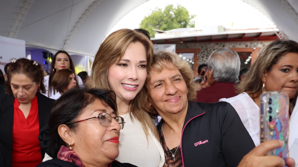 Festejan con el corazón las y los Abuelitos