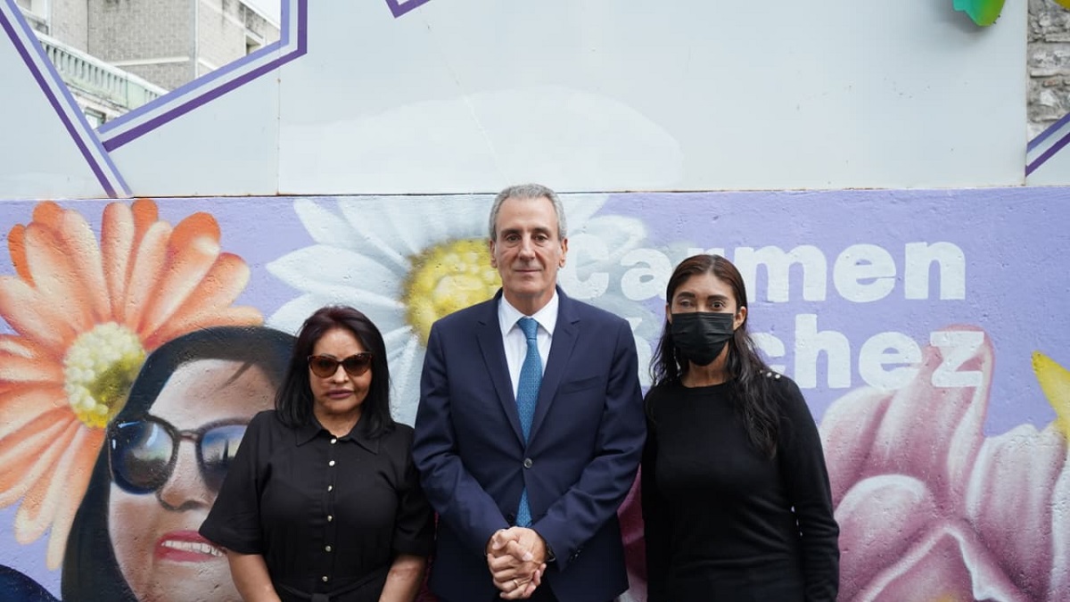 Gobierno de la Ciudad dedica mural a mujeres sobrevivientes de violencia ácida