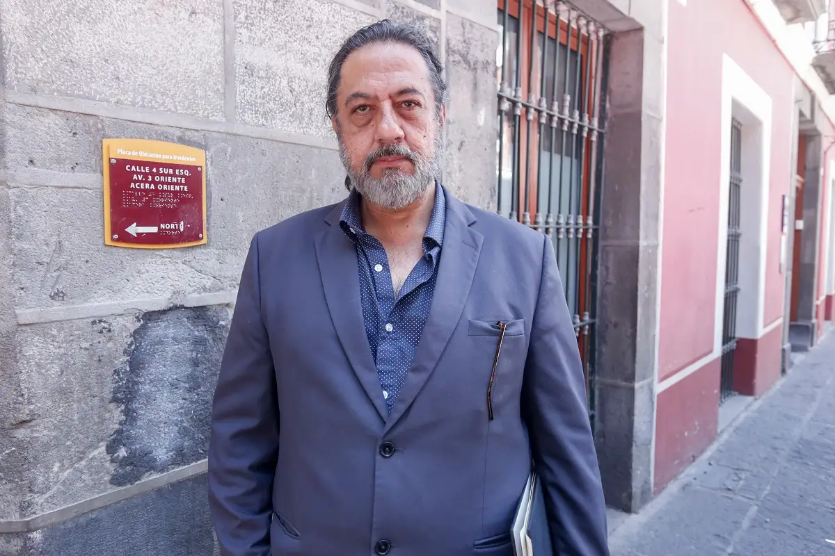 Lilia Cedillo y dos aspirantes más se registran por la rectoría de la BUAP