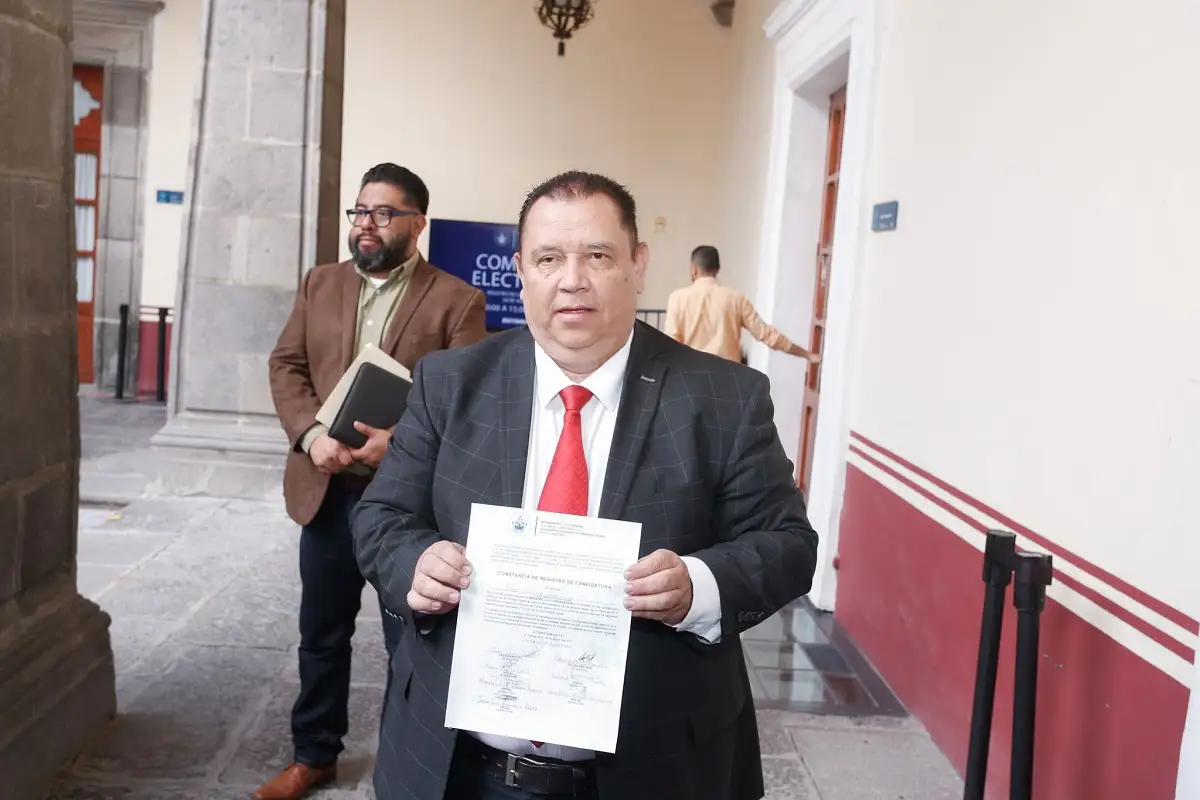 Lilia Cedillo y dos aspirantes más se registran por la rectoría de la BUAP