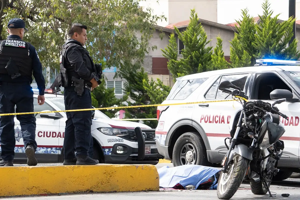 Muere motocilista tras derrapar en el Bulevar 5 de Mayo