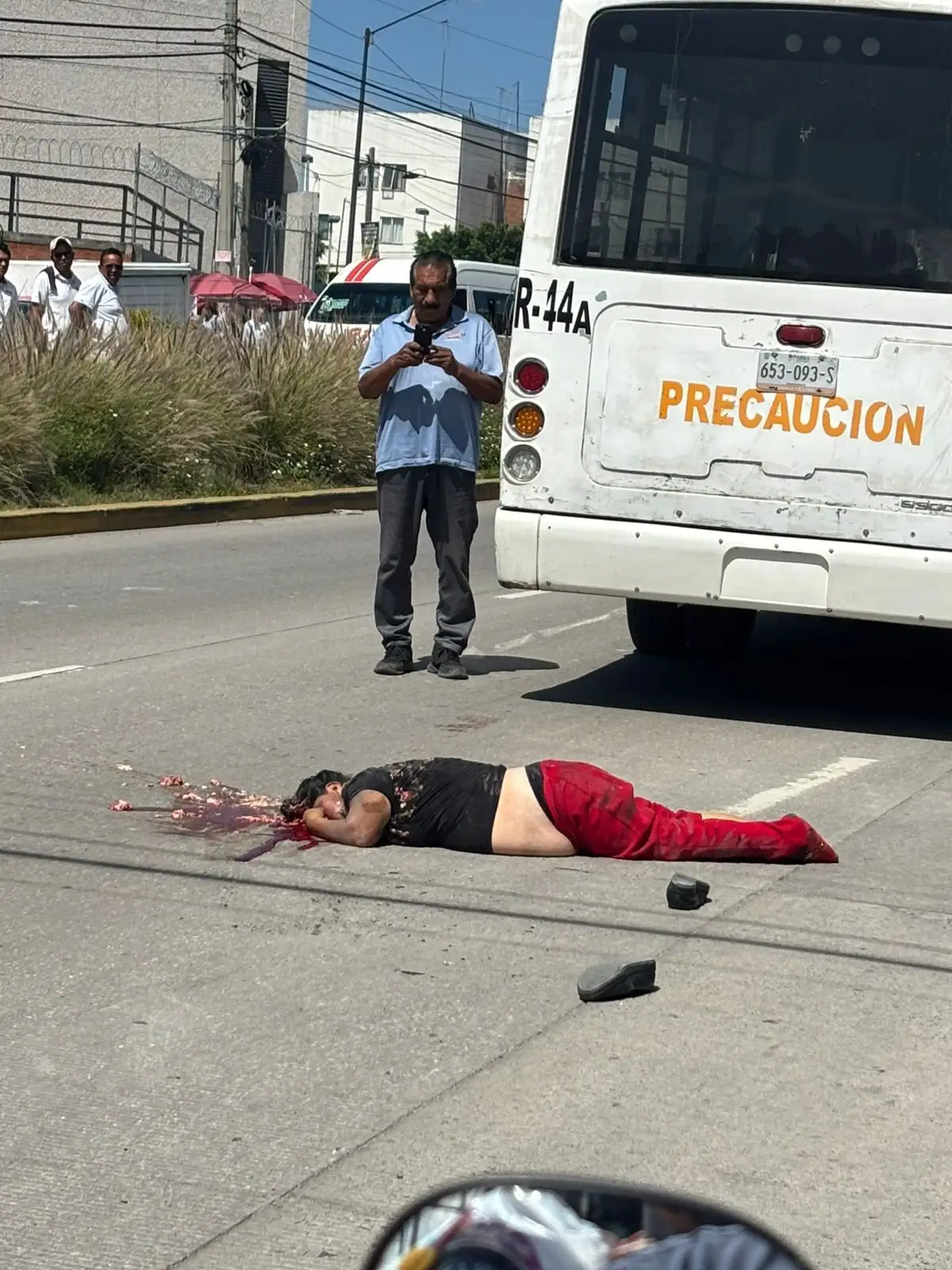 Mujer muere atropellada por una Ruta 44 a un costado de La Margarita