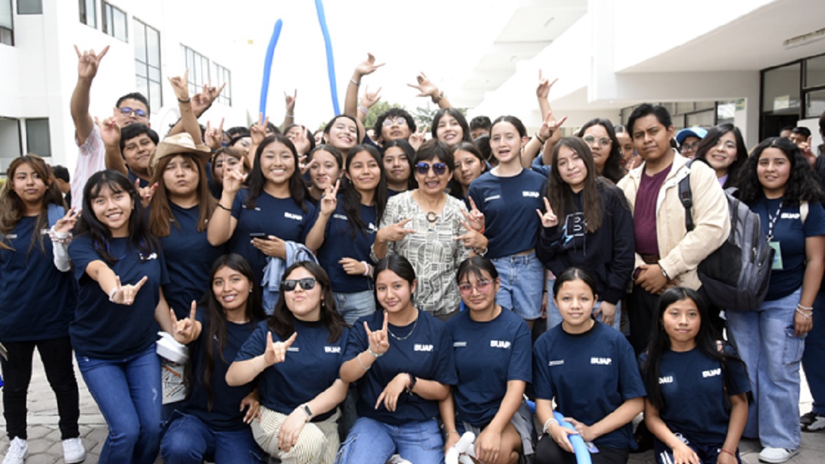 Rectora Lilia Cedillo visita unidades académicas en Tecamachalco