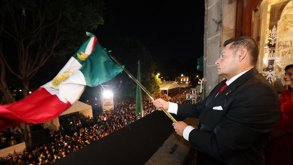 Con patriotismo, Puebla vibra con primer grito de Independencia del gobernador Alejandro Armenta