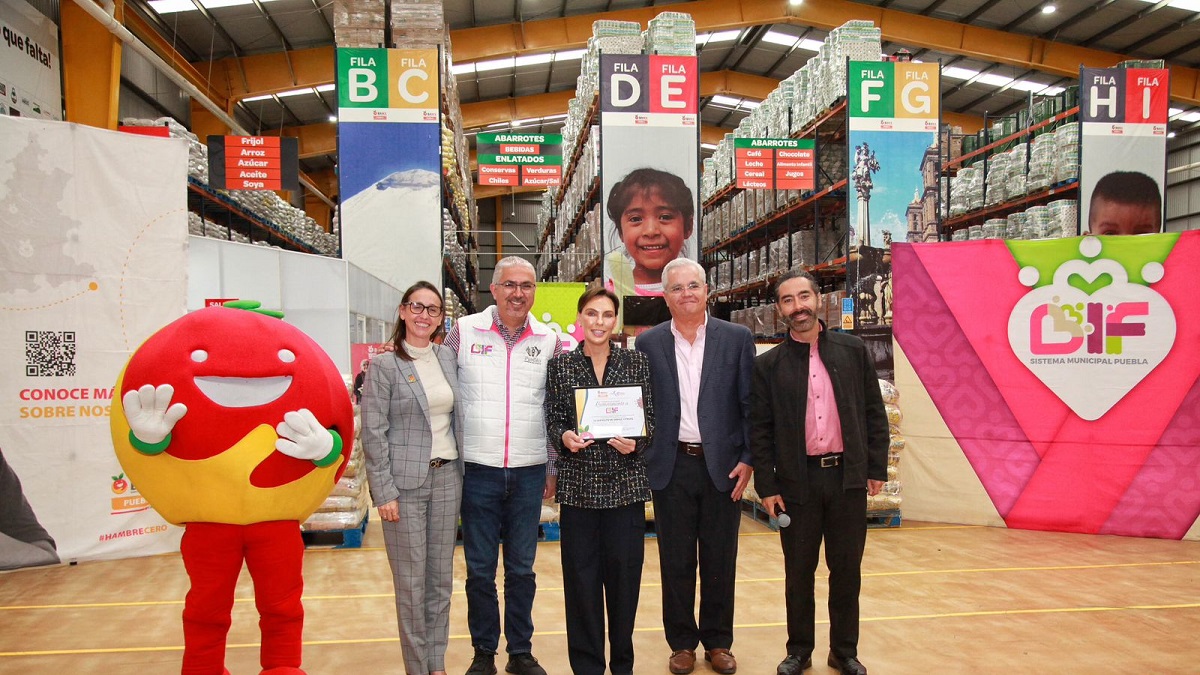 Entrega MariElise Budib donativo de 14 mil kilos de arroz y frijol al Banco de Alimentos Cáritas