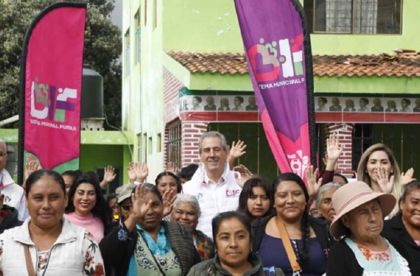  Entrega Pepe Chedraui apoyos alimentarios en Azumiatla
