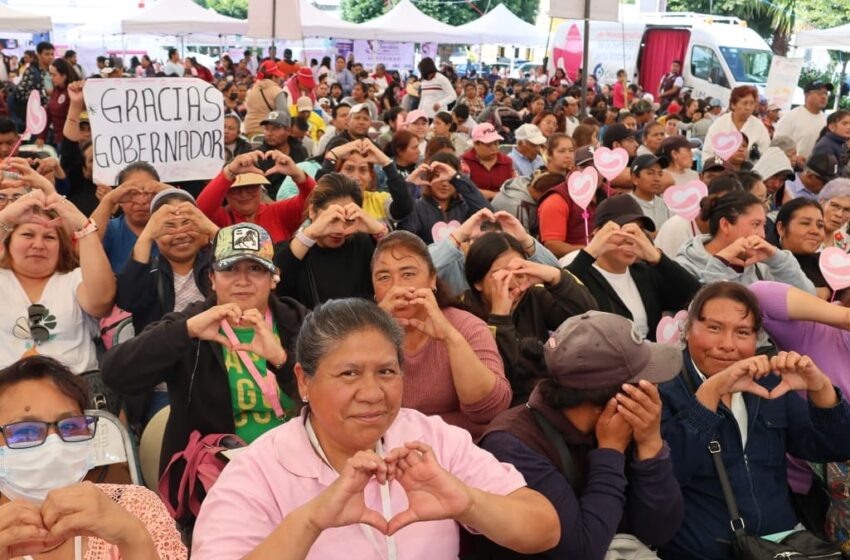 Entrega SEDIF apoyos por 9.6 millones de pesos en microrregión de Acatzingo