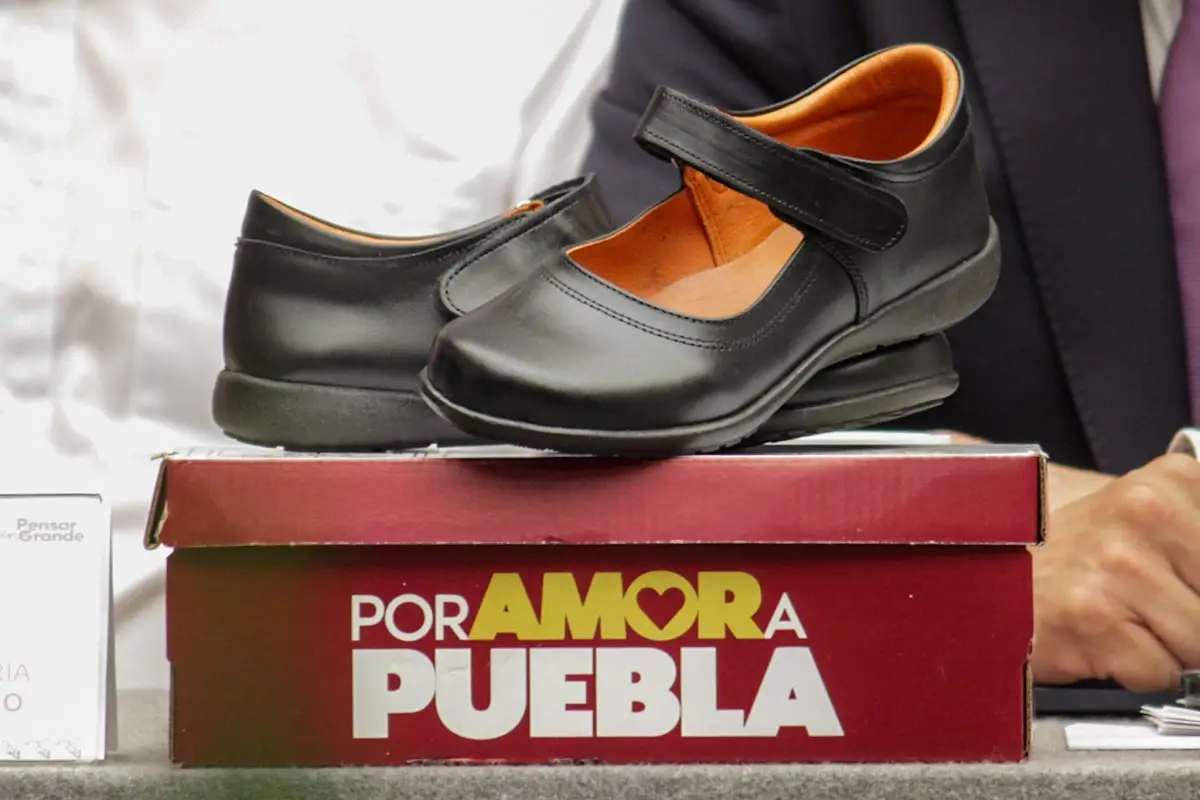 Este es el costo de cada par de zapatos que entregó el gobierno de Puebla