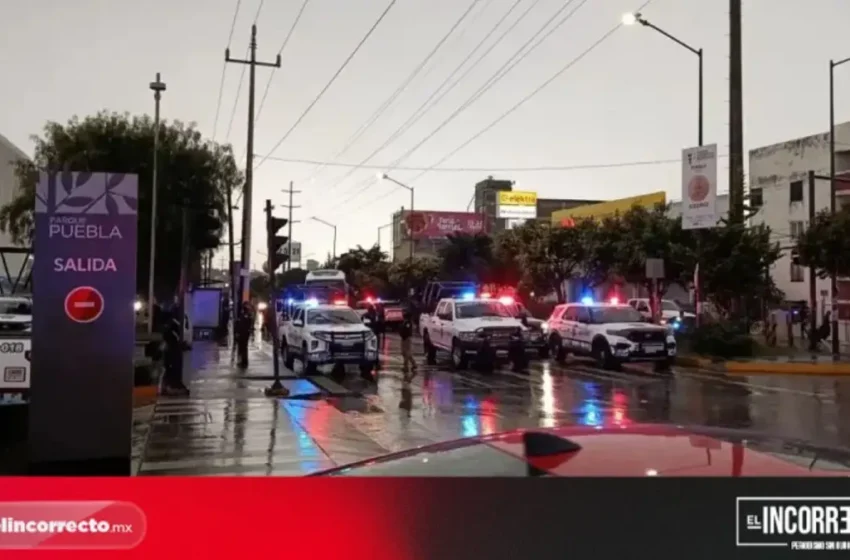  Normalistas queman unidad de RUTA; policías aseguran tres autobuses en los que viajaban