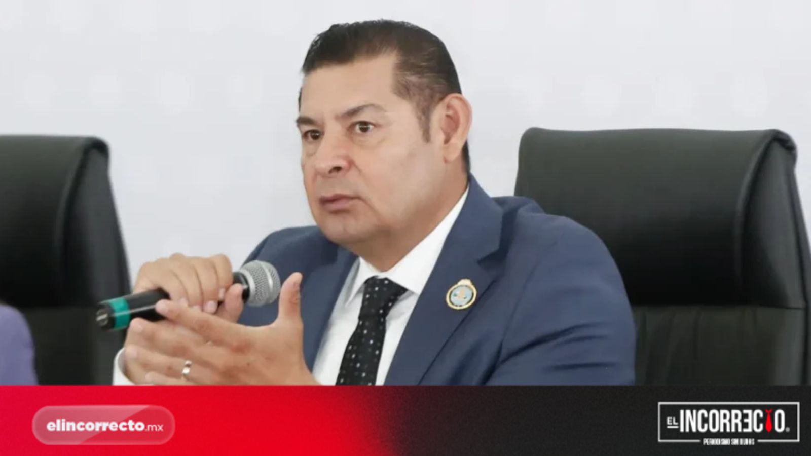 Promete Armenta que su gobierno será el que más pavimente en la historia de Puebla; reta a ex presidentes