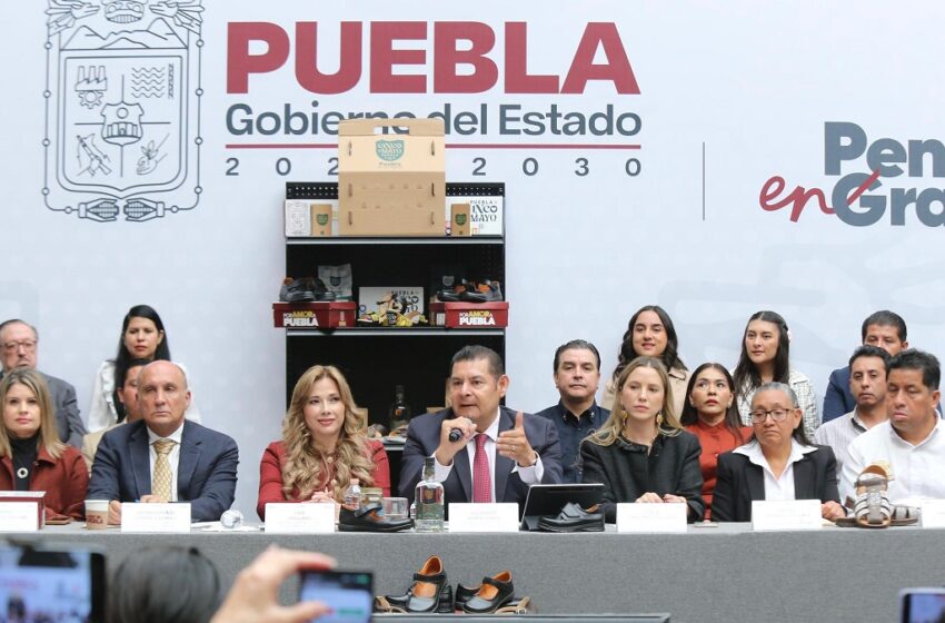  Renace en Puebla industria del calzado, sueño hecho realidad que genera riqueza comunitaria