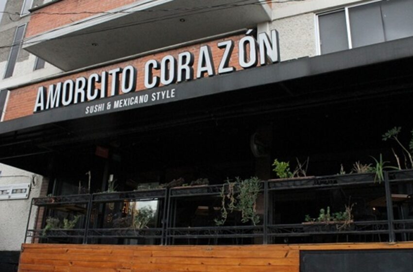  Asaltan a clientes en “Amorcito Corazón” y después los obligan a pagar la cuenta