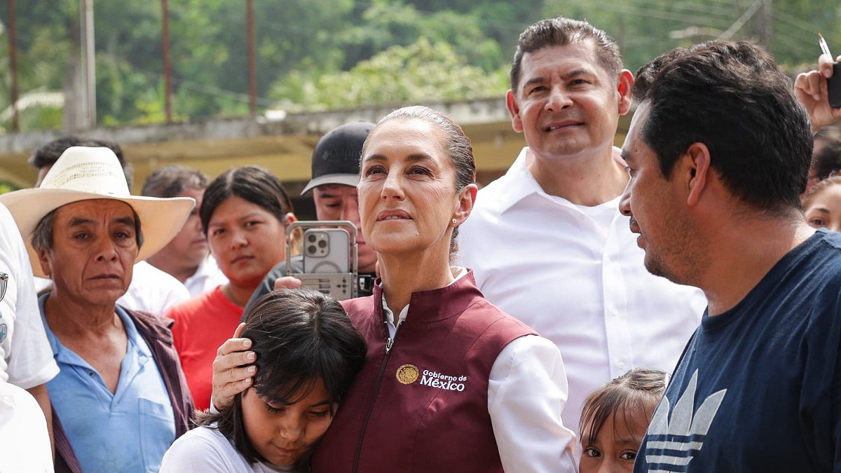 "Estaremos hasta el último momento", presidenta Sheinbaum supervisa trabajos en Pantepec