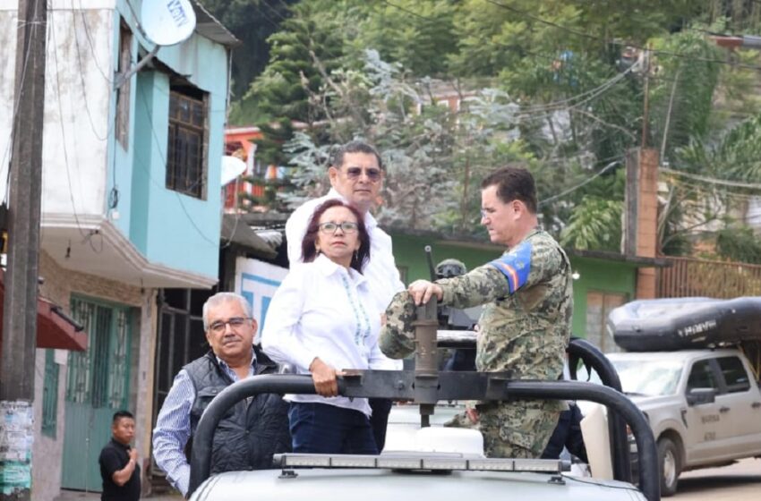  Gobernador Armenta supervisa limpieza y reconstrucción de viviendas afectadas en Huauchinango