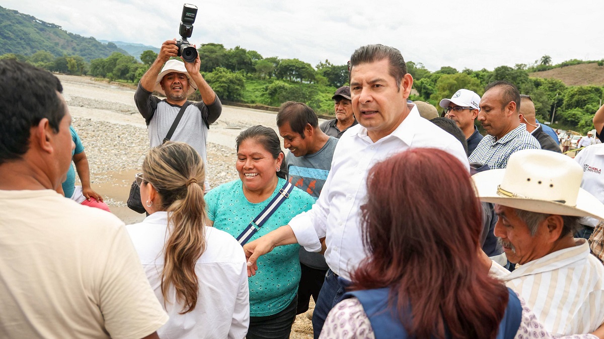 Gobierno federal y estatal, CONAGUA y CEASPUE trabajan en río Pantepec para prevenir futuras inundaciones