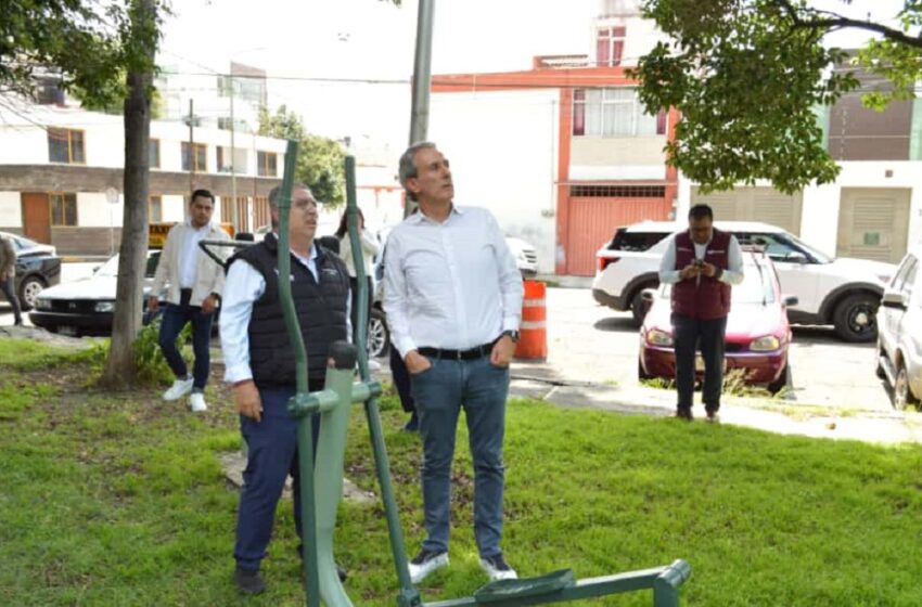  Inspecciona Pepe Chedraui labores de chapeo y rehabilitación en el parque Las Palmas