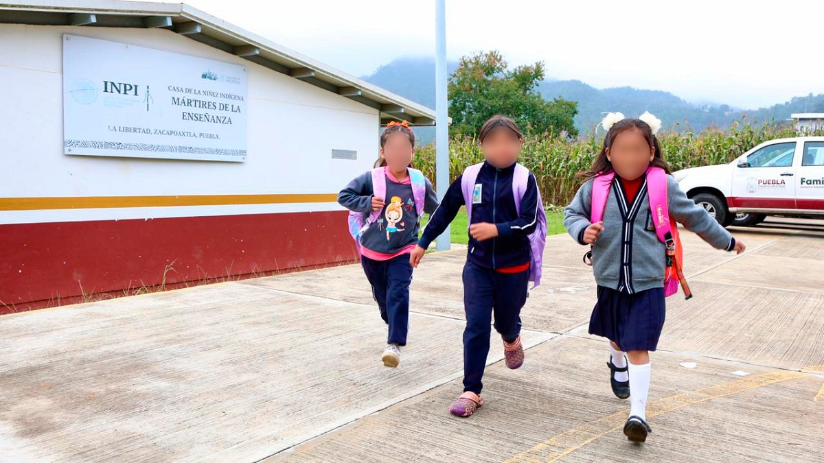 SEDIF entrega apoyos mediante el programa “Todos a la Escuela”