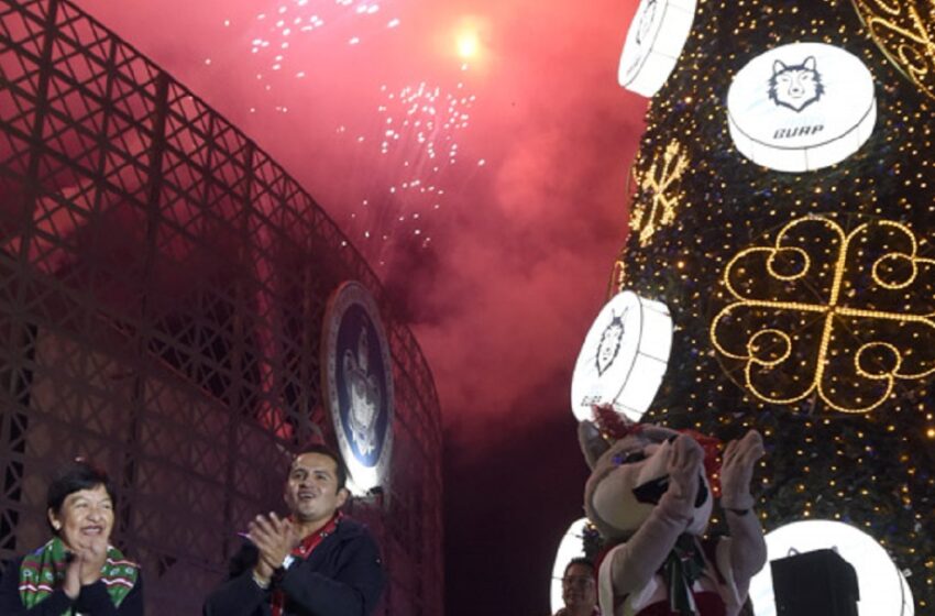  Ciudad Universitaria de la BUAP enciende el espíritu navideño