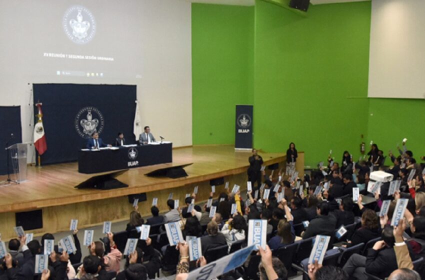  En la última sesión del año, llama la Rectora Lilia Cedillo al compromiso y al trabajo conjunto
