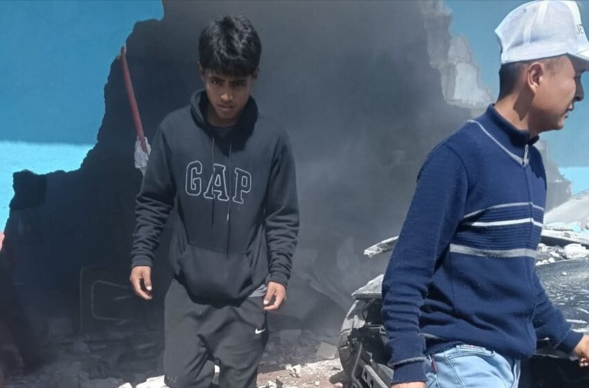  Automóvil se impacta en vivienda durante arrancones en Oriental Puebla