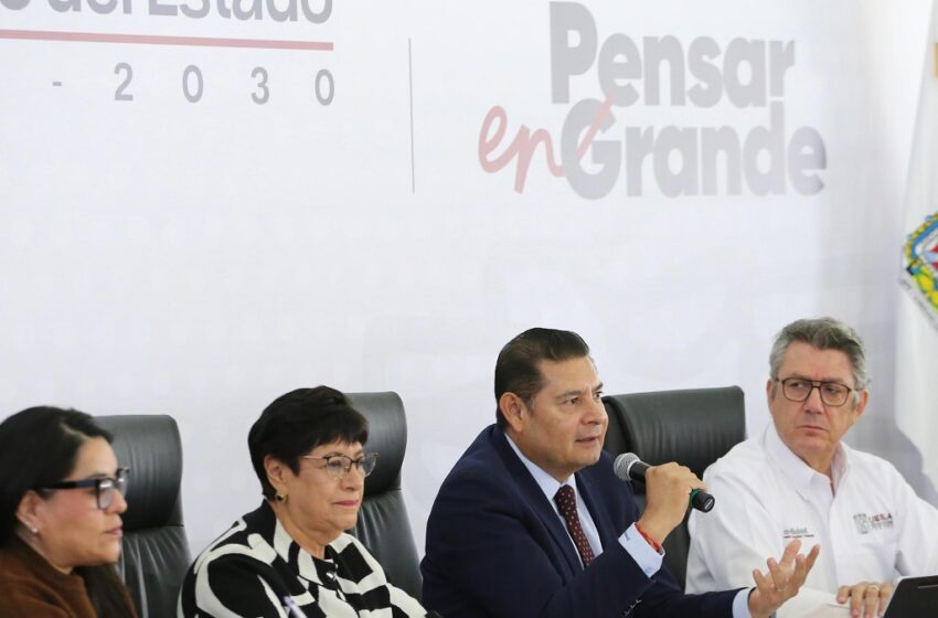  Gobierno de Puebla premia con 20% de apoyo directo a transportistas cumplidos