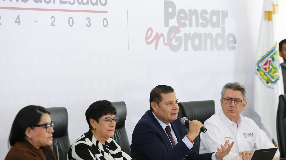 Gobierno de Puebla premia con 20% de apoyo directo a transportistas cumplidos
