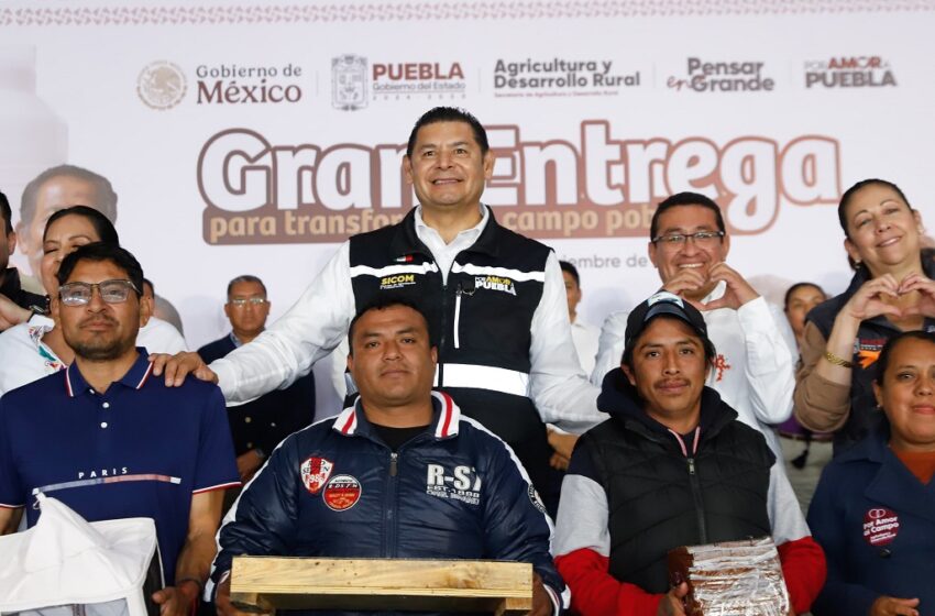  Mega entrega de apoyos para el campo, acto de justicia en Puebla