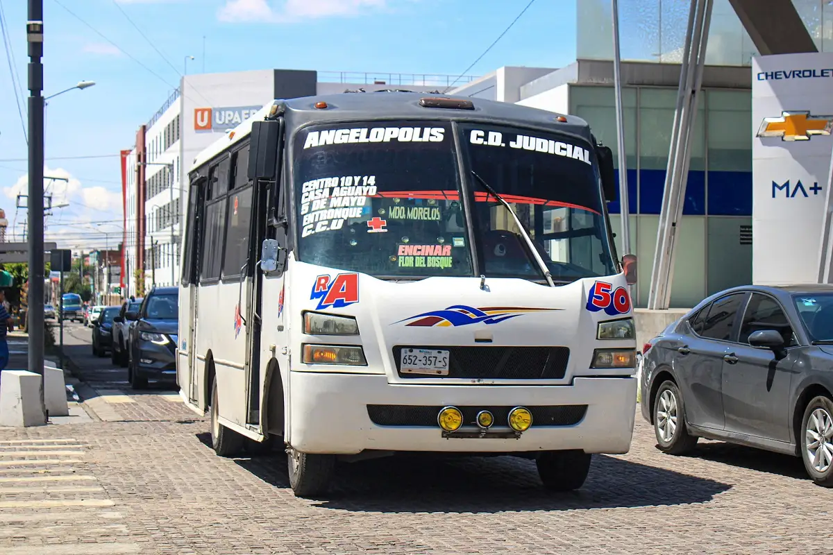Revela Movilidad las rutas del transporte público con más quejas en Puebla