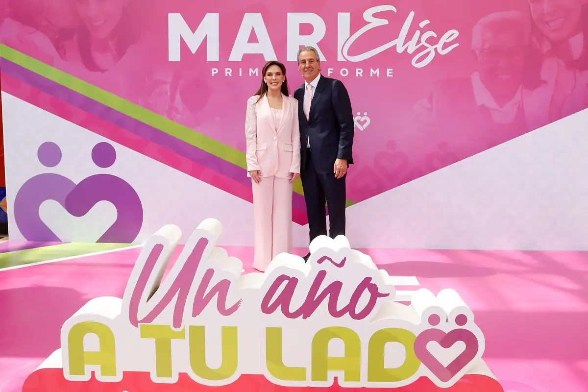 Rinde su primer informe MariElise Budib frente al SMDIF de Puebla