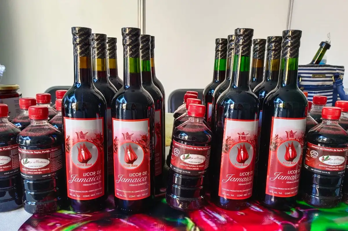 Inauguran la Expo Venta Artesanal: Feria de Pertenencias Poblanas en El Carmen