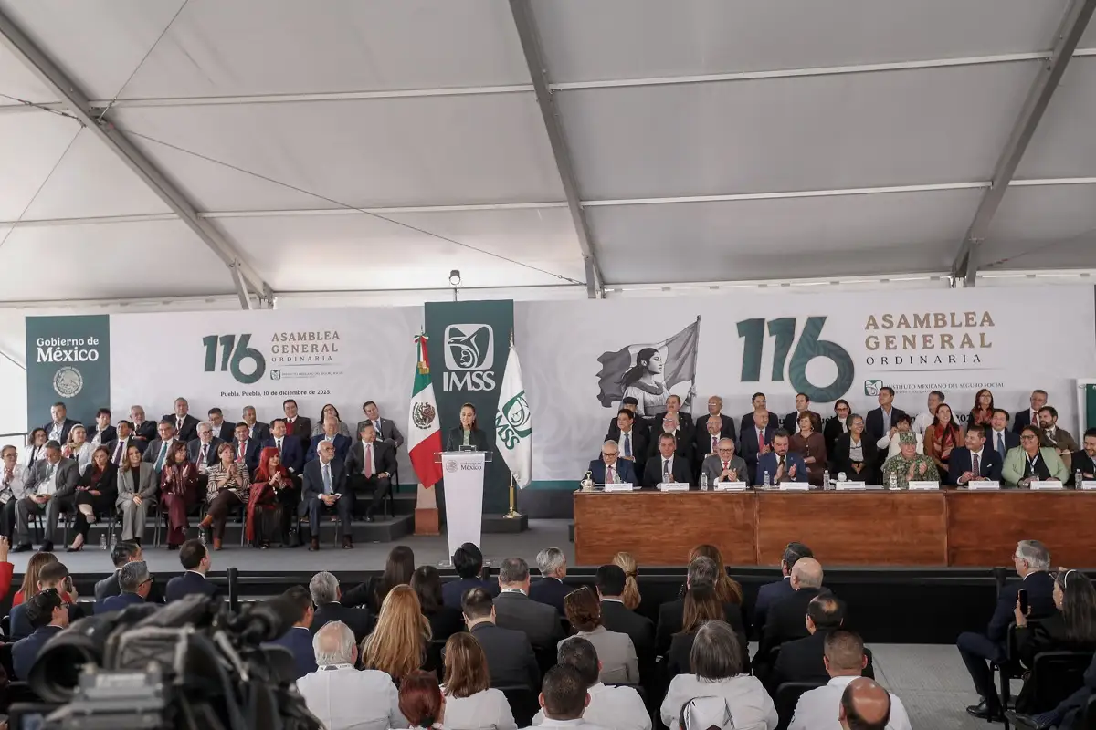 Cambian nombre de San Alejandro por Hospital Carmen Serdán durante inauguración