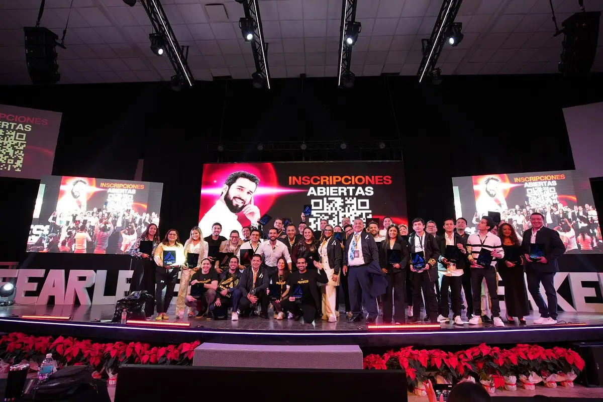 Conviértete en el favorito de tu audiencia claves del Fearless Speaker Summit 2025