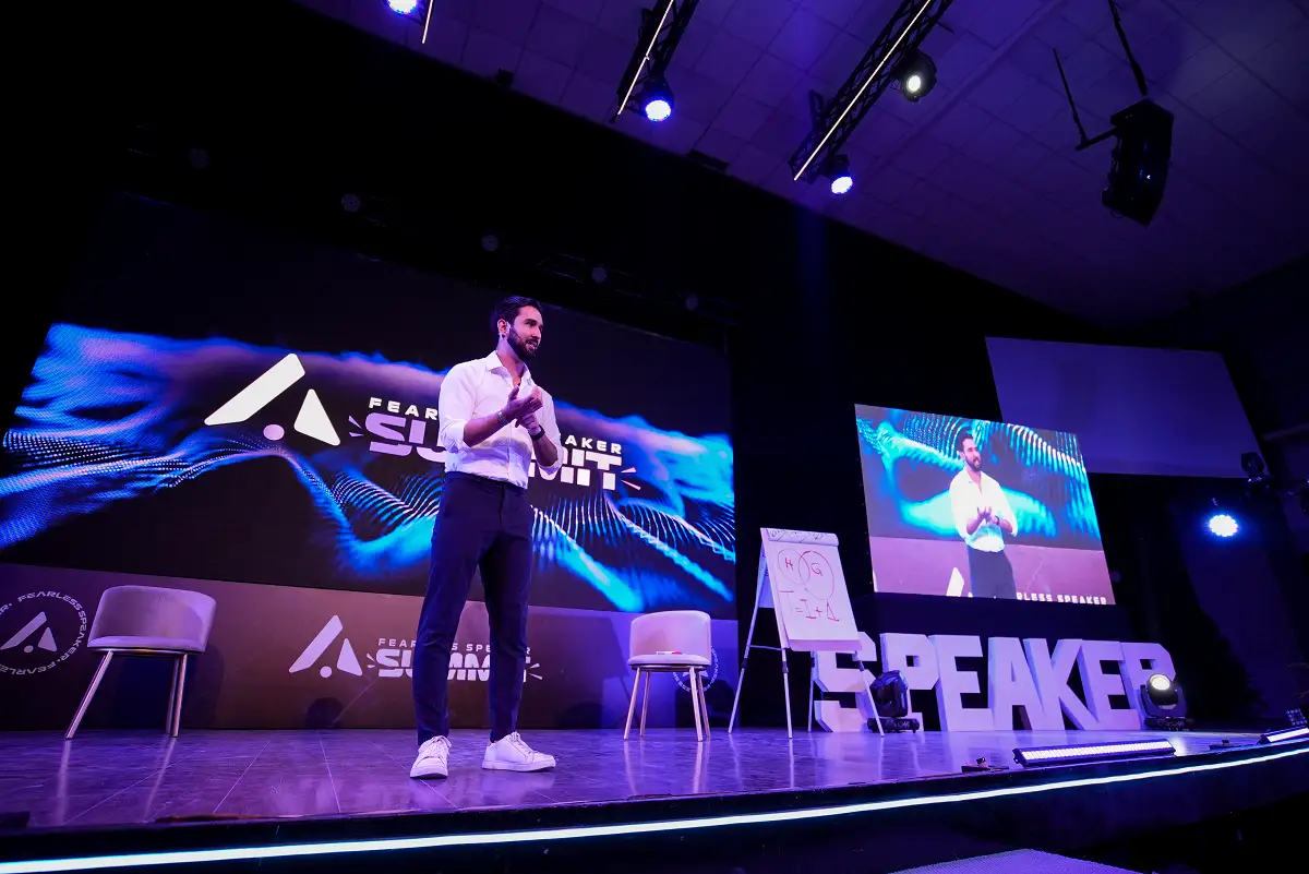 Conviértete en el favorito de tu audiencia claves del Fearless Speaker Summit 2025