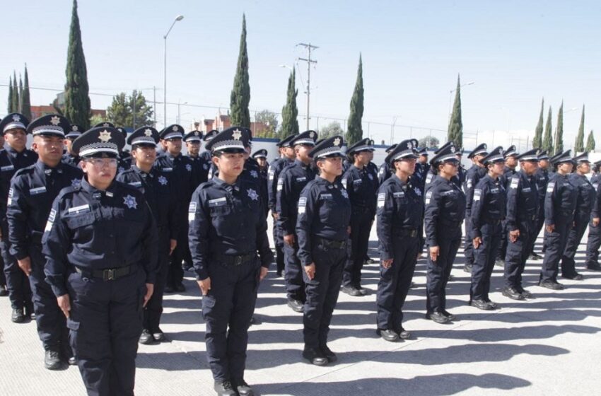  Encabeza Pepe Chedraui graduación de cadetes de la Academia de Formación y Profesionalización Policial de la SSC