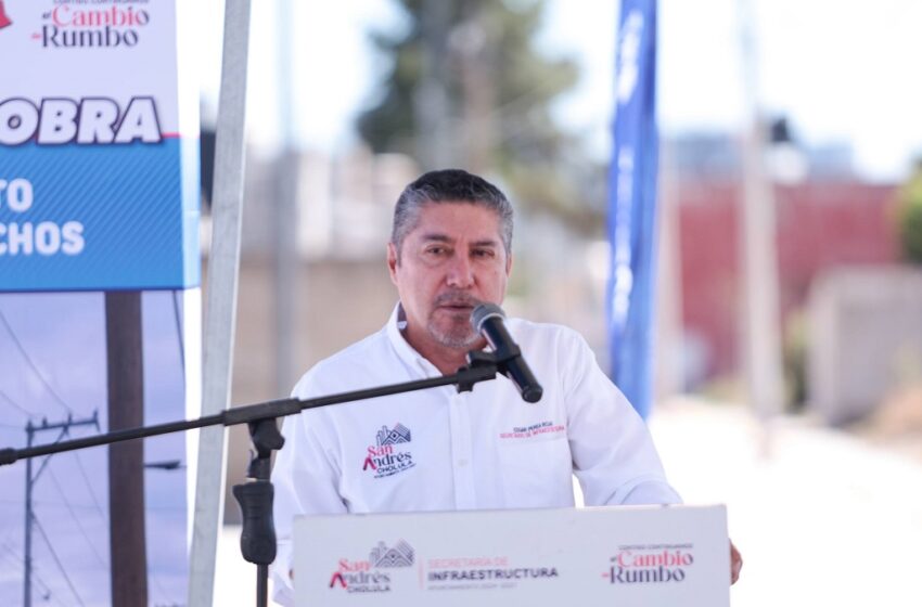  Entrega Lupita Cuautle adoquinamiento en San Bernardino Tlaxcalancingo