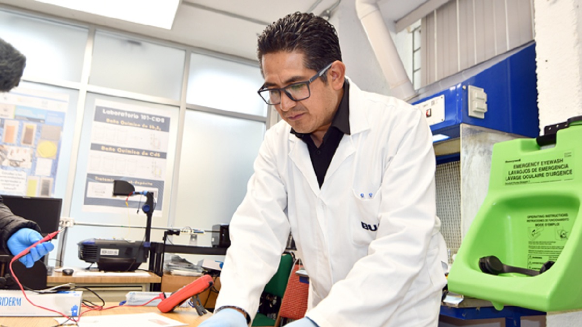 Fomenta el Centro de Investigaciones en Dispositivos Semiconductores del ICUAP, vocaciones científicas en el nivel medio superior