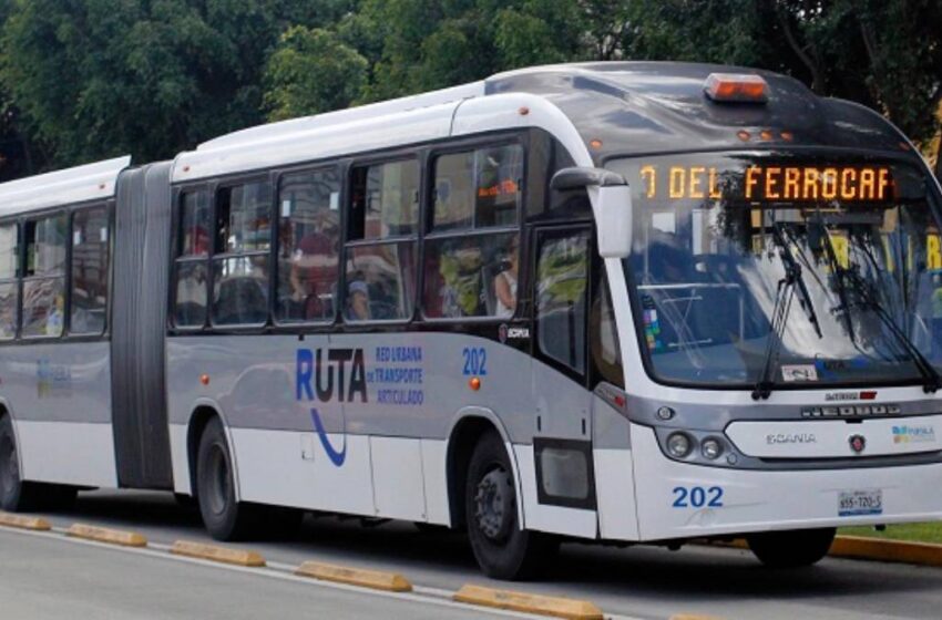  Frenado de emergencia de unidad RUTA deja pasajeros lesionados en el Centro de Puebla