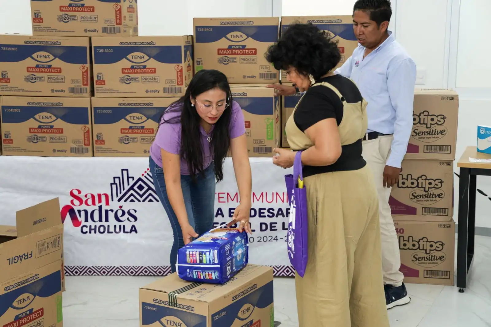 Realiza SMDIF de San Andrés Cholula cuarta entrega de productos médicos y de higiene