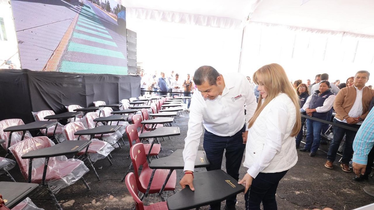 Por eficaz combate al huachicol, Pemex incrementa 7 veces donación de materiales para pavimentación a Puebla