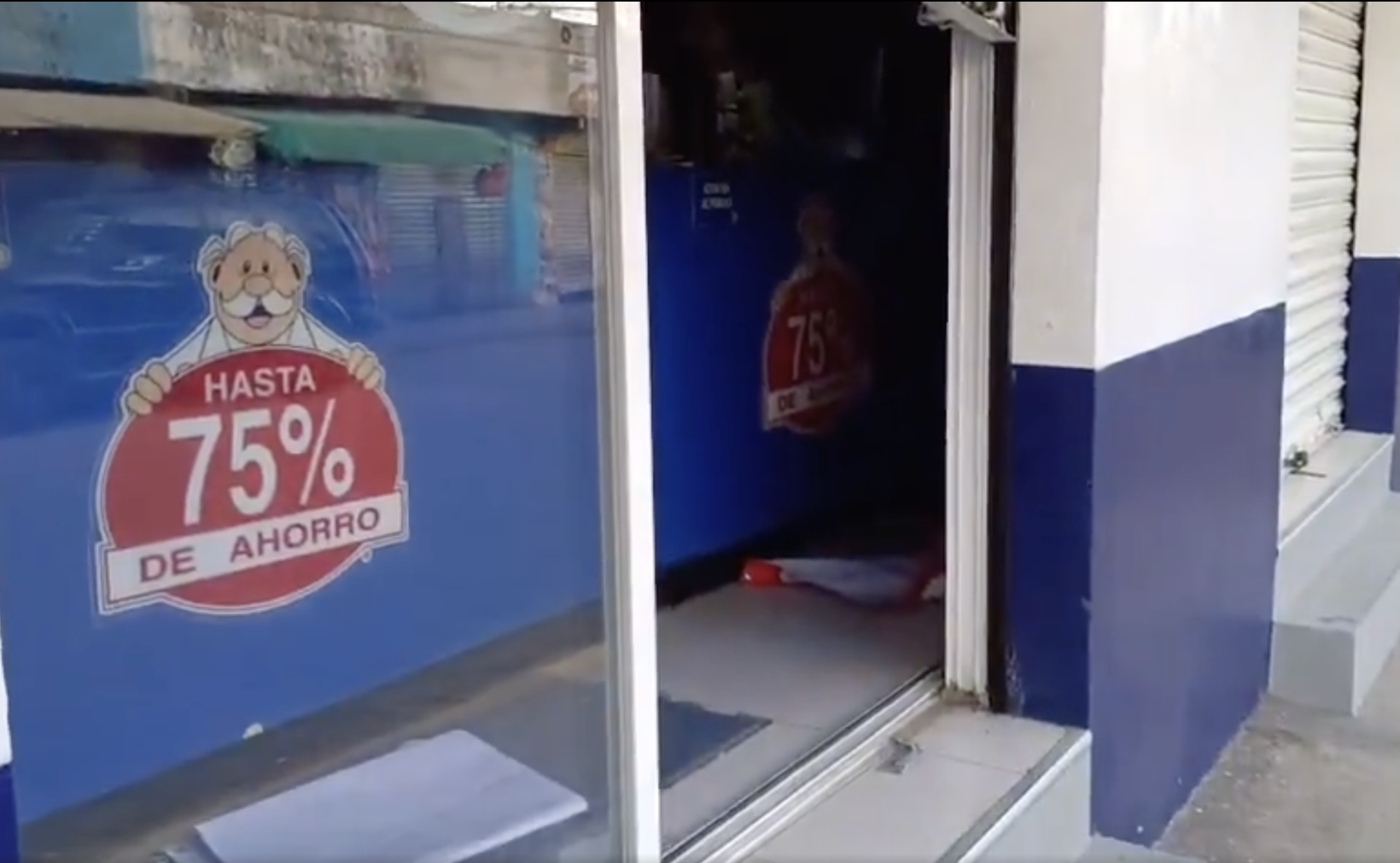 Dan cortinazo a farmacia en San Sebastián de Aparicio