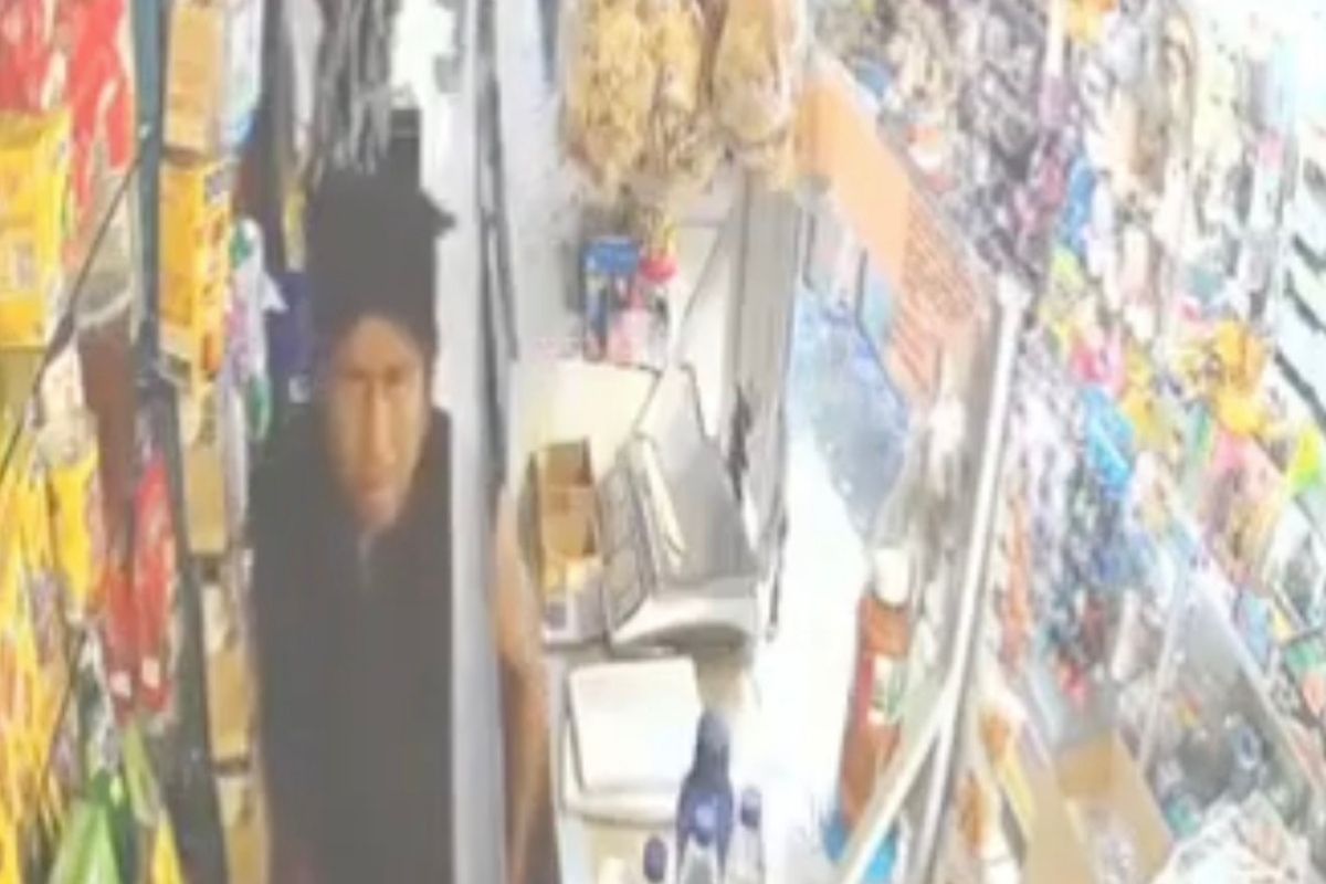 En San Andrés Cholula, asaltan con violencia a cajera de una miscelánea