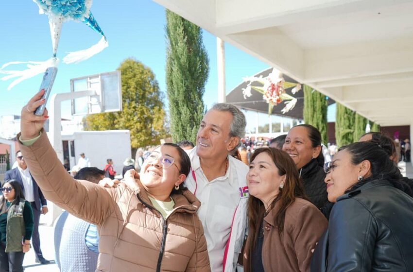  Entregan Pepe Chedraui y MariElise Budib cobertores en San Miguel Canoa