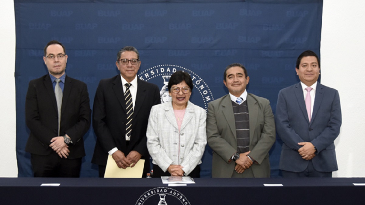 FCE-BUAP, unidad académica enfocada a la investigación