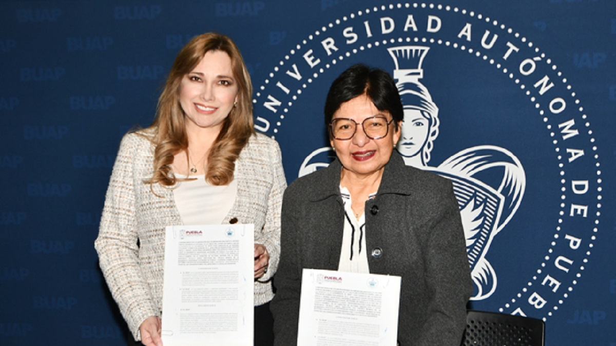 Firma BUAP convenio con el DIF Estatal