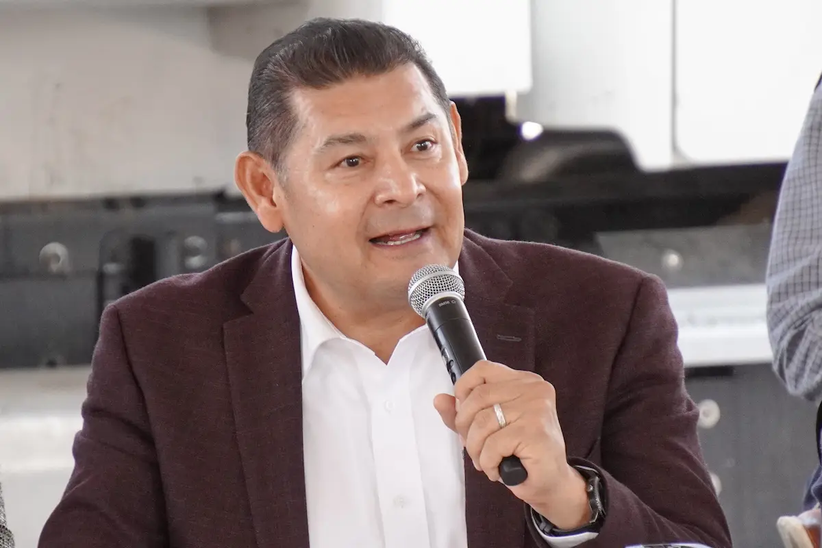 Pide Armenta a Morena que vigile a alcaldes: “municipios no son fuente de saqueo”
